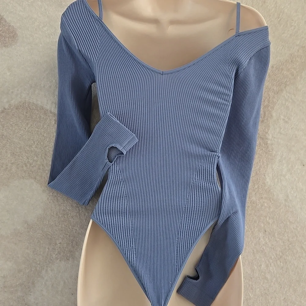 Free People FO Movement Ribbed V-Neck Bodysuit Cut-Out Blue Top XS/S NEW! - Picture 3 of 5